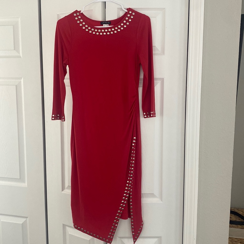 Red dress from Venus